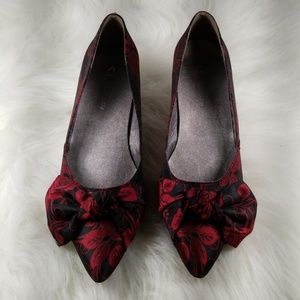 *SALE* Red & Black Floral Pattern Heels with Bow